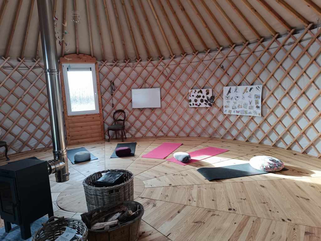 relaxation et sophrologie en yourte
