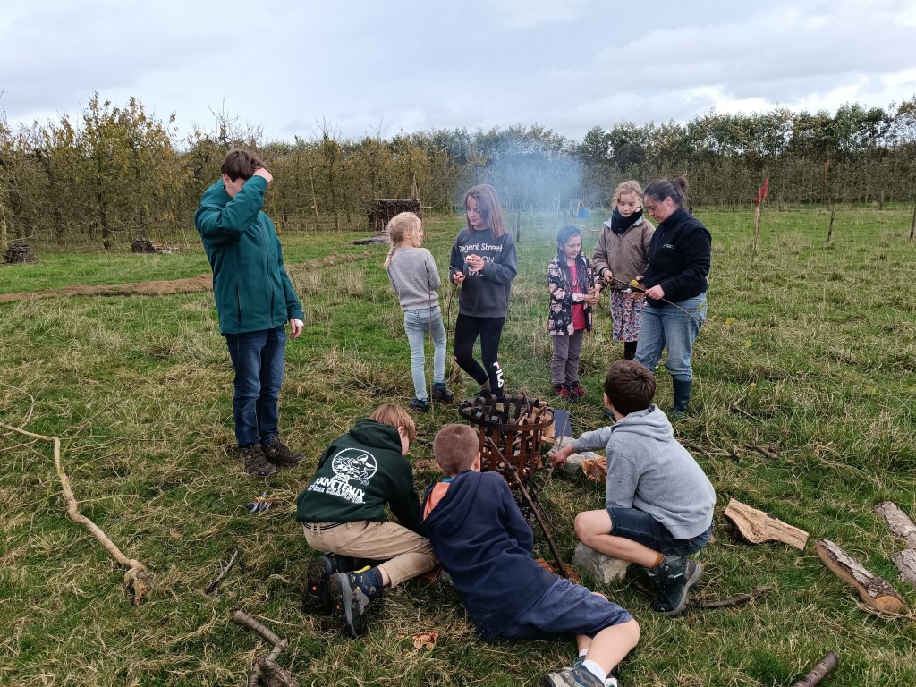 stage enfants feu de camp
