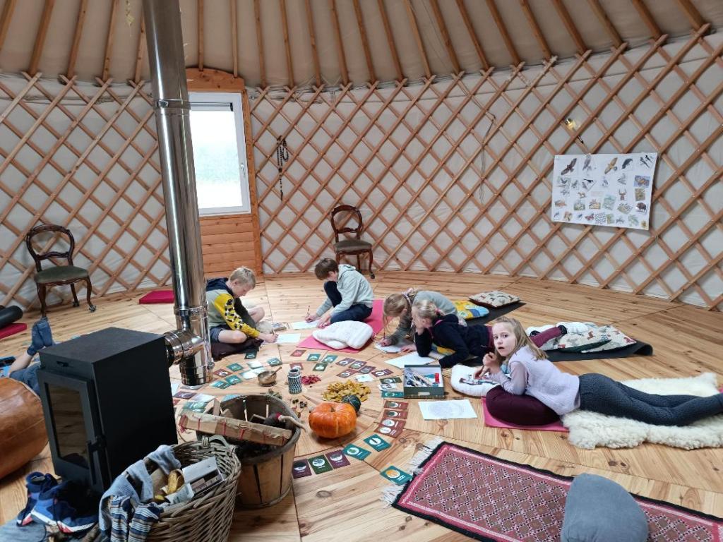 stage sophrologie enfants yourte